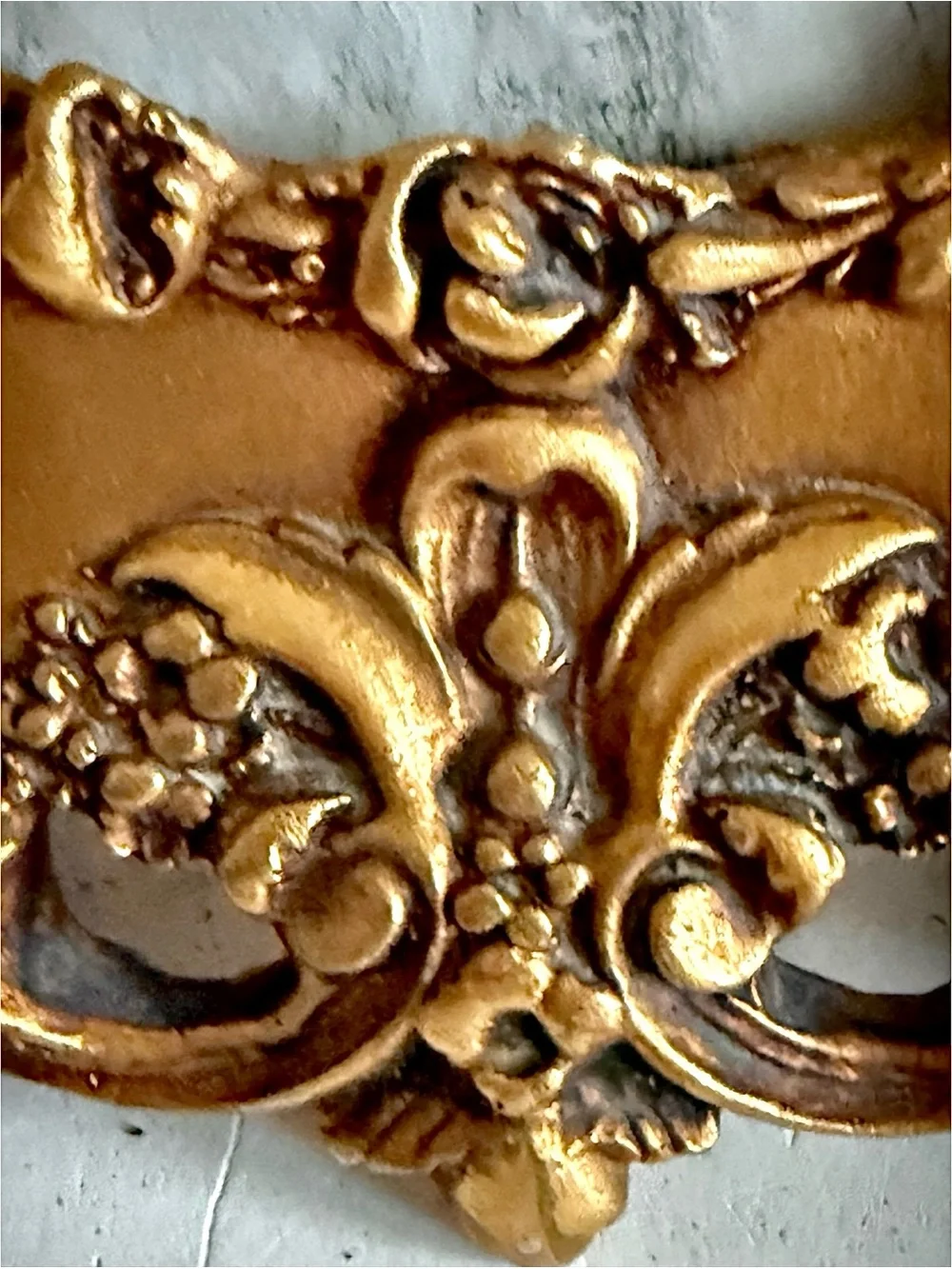 Antique Victorian Style Gold Gilt Oval Frame BW Drawing Ornate Rococo Porcelain